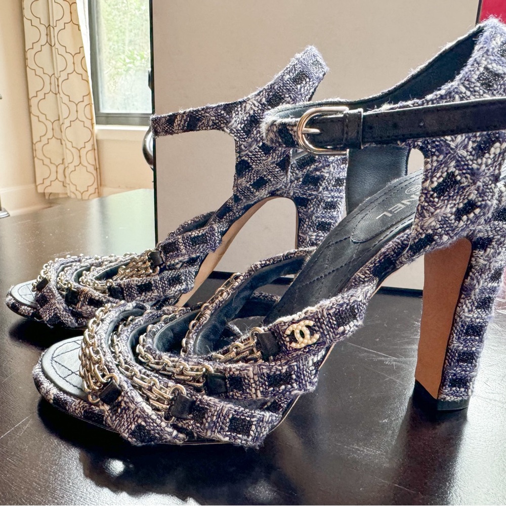 Chanel Navy & White Pattern Interlocking Cc Logo … - image 7